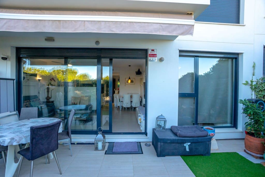 3 soverom Leilighet til salgs i Punta Prima med svømmebasseng - € 295 000 (Ref: 9433140)