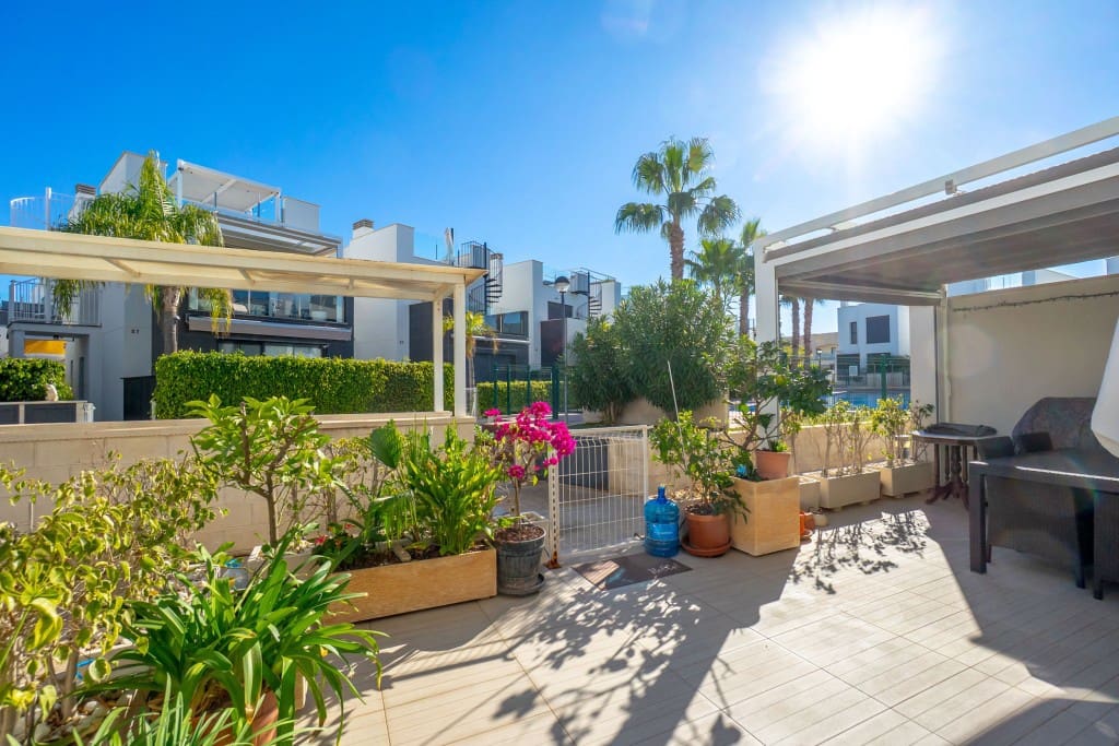 3 soverom Leilighet til salgs i Punta Prima med svømmebasseng - € 295 000 (Ref: 9433140)