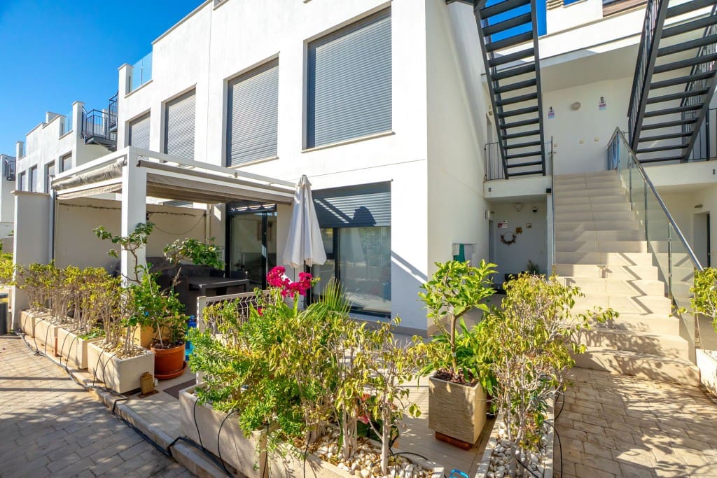 3 soverom Leilighet til salgs i Punta Prima med svømmebasseng - € 295 000 (Ref: 9433140)