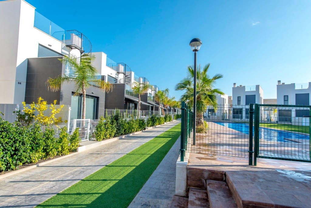 3 soverom Leilighet til salgs i Punta Prima med svømmebasseng - € 295 000 (Ref: 9433140)