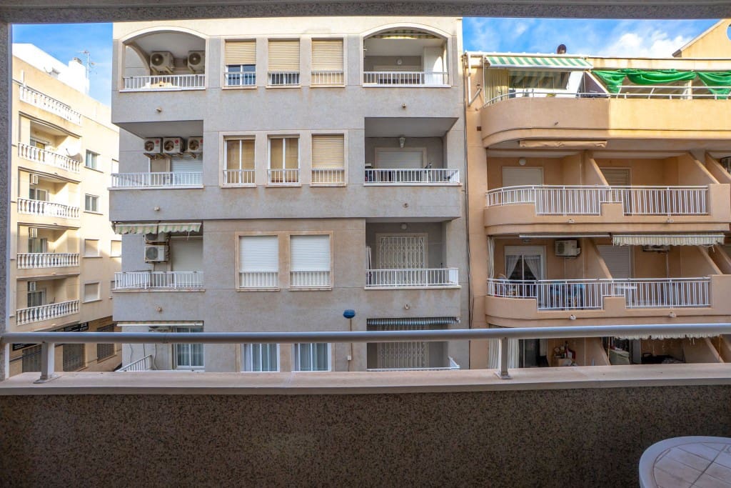 3 slaapkamer Appartement te koop in Torrevieja met garage - € 206.900 (Ref: 9439539)