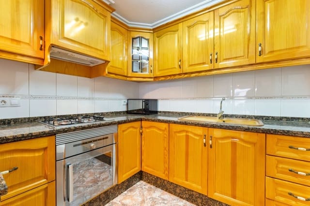 3 slaapkamer Appartement te koop in Torrevieja met garage - € 206.900 (Ref: 9439539)