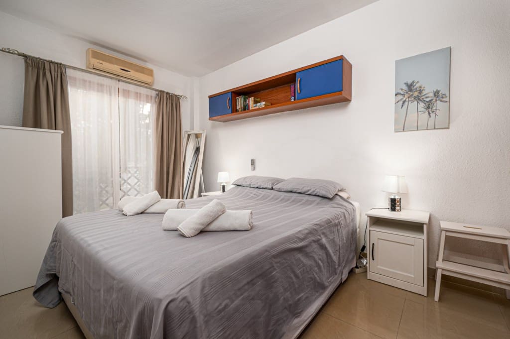 2 sovrum Lägenhet till salu i Nerja med pool - 350 000 € (Ref: 9445861)