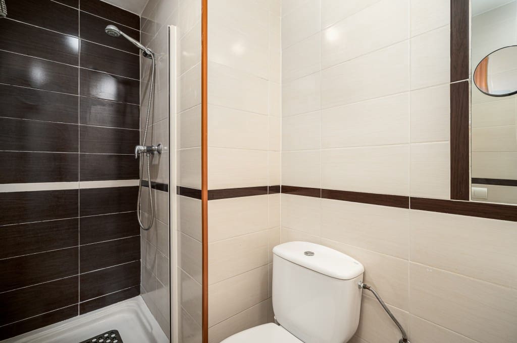 2 sovrum Lägenhet till salu i Nerja med pool - 350 000 € (Ref: 9445861)