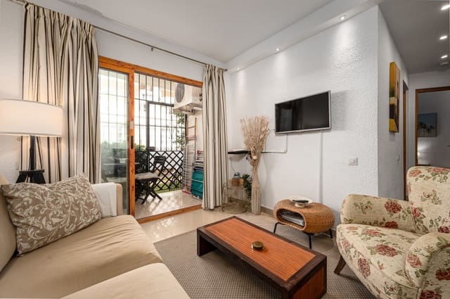 2 sovrum Lägenhet till salu i Nerja med pool - 350 000 € (Ref: 9445861)