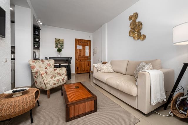 2 sovrum Lägenhet till salu i Nerja med pool - 350 000 € (Ref: 9445861)