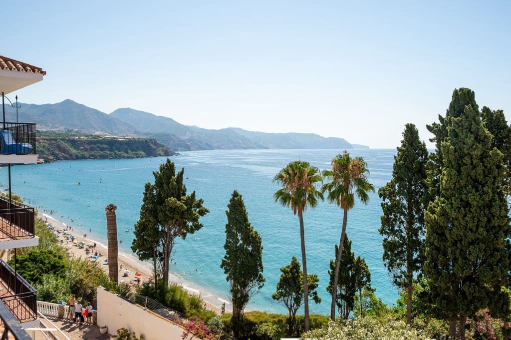 2 sovrum Lägenhet till salu i Nerja med pool - 350 000 € (Ref: 9445861)