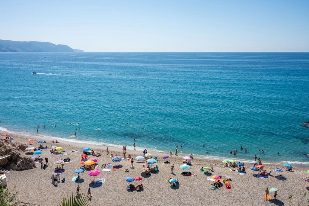 2 sovrum Lägenhet till salu i Nerja med pool - 350 000 € (Ref: 9445861)