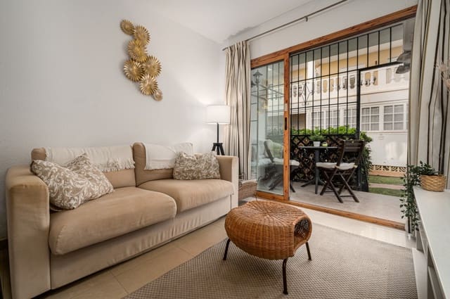 2 Zimmer Apartment zu verkaufen in Nerja mit Pool - 350.000 € (Ref: 9445861)