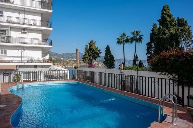 2 Zimmer Apartment zu verkaufen in Nerja mit Pool - 350.000 € (Ref: 9445861)