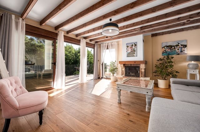 4 soverom Villa til salgs i Nerja med svømmebasseng - € 1 300 000 (Ref: 9445862)