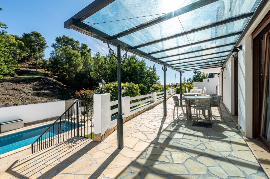 4 soverom Villa til salgs i Nerja med svømmebasseng - € 1 300 000 (Ref: 9445862)