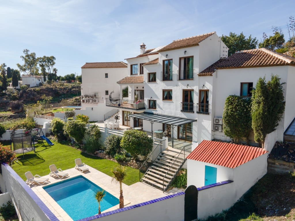 4 soverom Villa til salgs i Nerja med svømmebasseng - € 1 300 000 (Ref: 9445862)