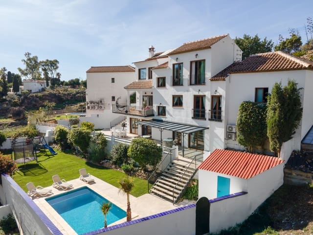 4 soverom Villa til salgs i Nerja med svømmebasseng - € 1 300 000 (Ref: 9445862)