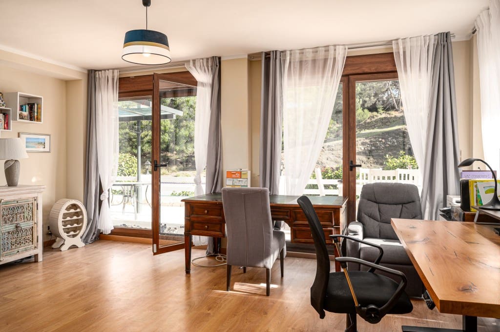 4 soverom Villa til salgs i Nerja med svømmebasseng - € 1 300 000 (Ref: 9445862)