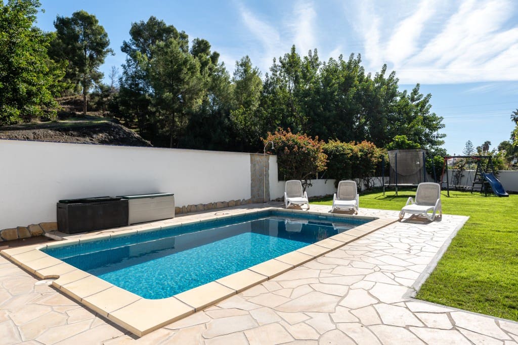 4 soverom Villa til salgs i Nerja med svømmebasseng - € 1 300 000 (Ref: 9445862)