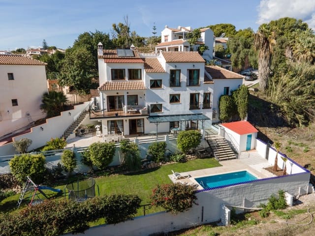 4 soverom Villa til salgs i Nerja med svømmebasseng - € 1 300 000 (Ref: 9445862)