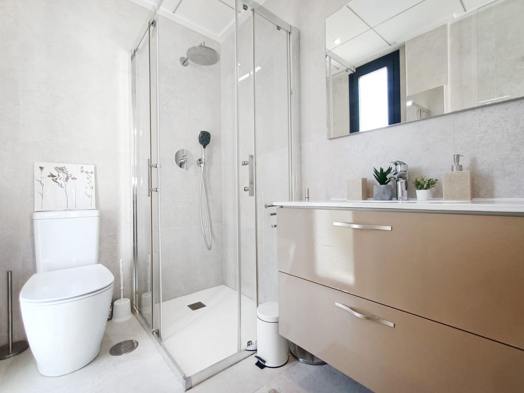 3 soveværelse Semi-Rækkehus til salg i Villamartin med swimmingpool - € 395.000 (Ref: 9445865)