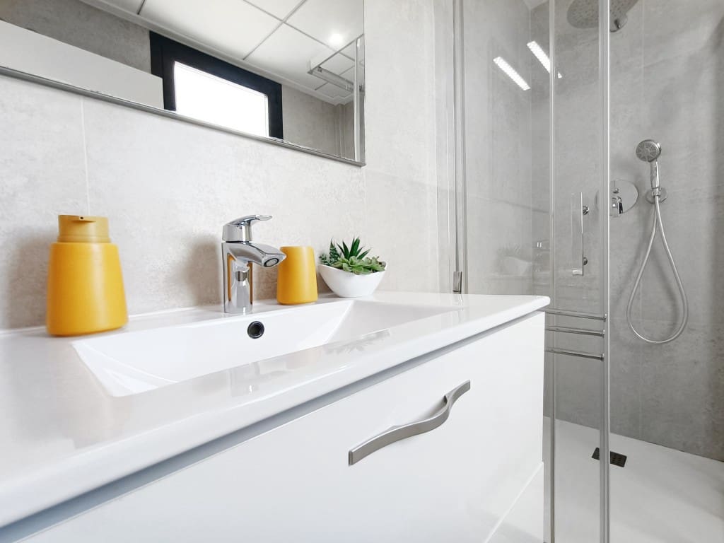 3 soveværelse Semi-Rækkehus til salg i Villamartin med swimmingpool - € 395.000 (Ref: 9445865)