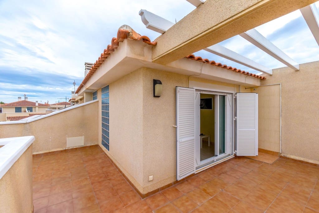 2 soverom Hus til salgs i Playa Flamenca med svømmebasseng garasje - € 265 000 (Ref: 9448876)