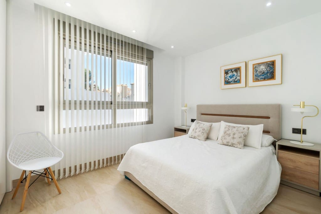 4 soverom Kjedet enebolig til salgs i Villamartin med svømmebasseng - € 499 900 (Ref: 9450246)