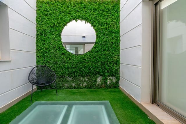 4 soverom Kjedet enebolig til salgs i Villamartin, Orihuela med svømmebasseng - € 499 900 (Ref: 9450246)