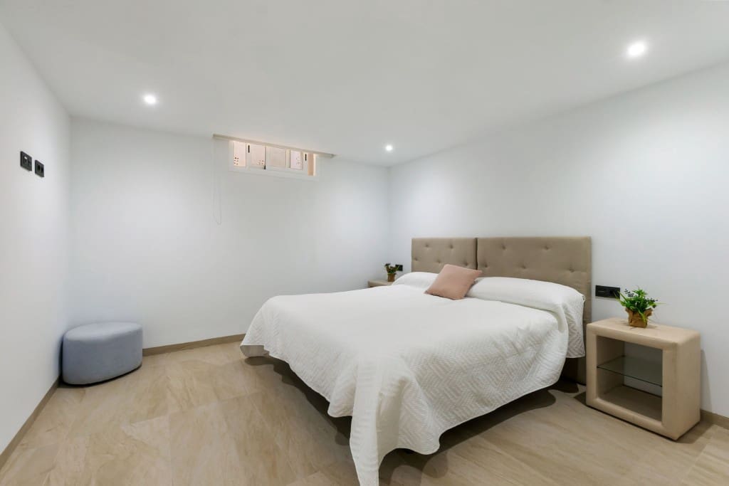 4 soverom Kjedet enebolig til salgs i Villamartin med svømmebasseng - € 499 900 (Ref: 9450246)