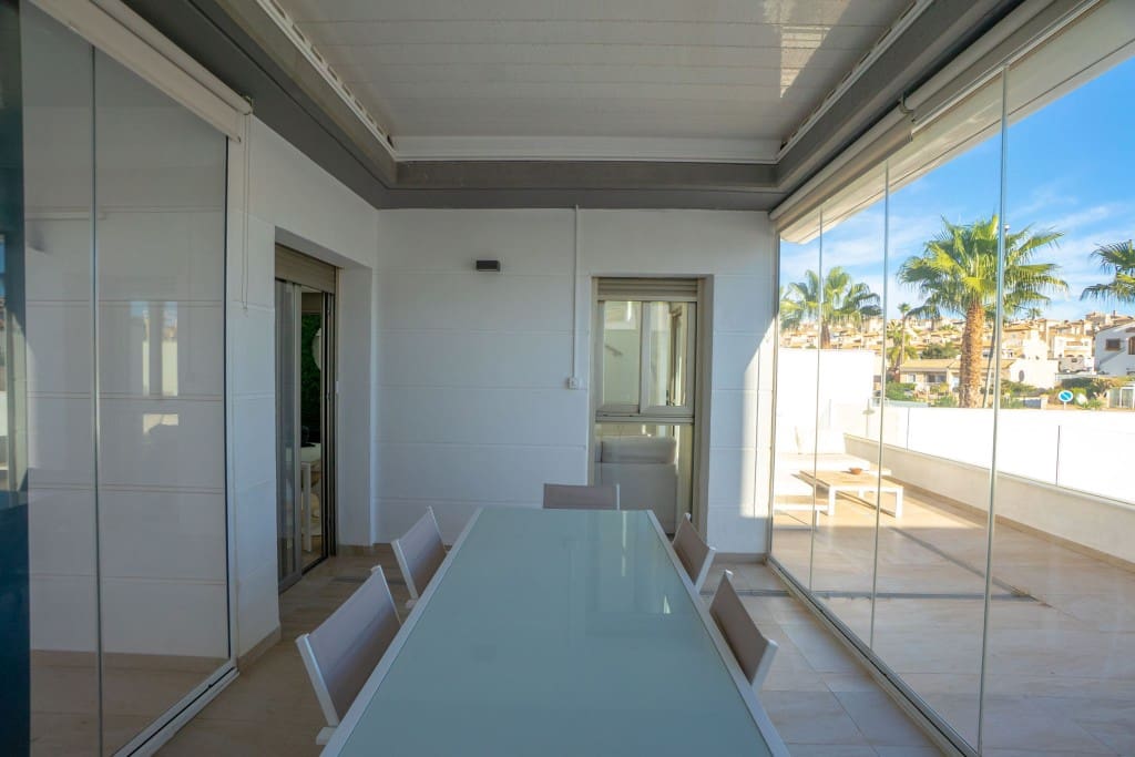 4 soverom Kjedet enebolig til salgs i Villamartin med svømmebasseng - € 499 900 (Ref: 9450246)