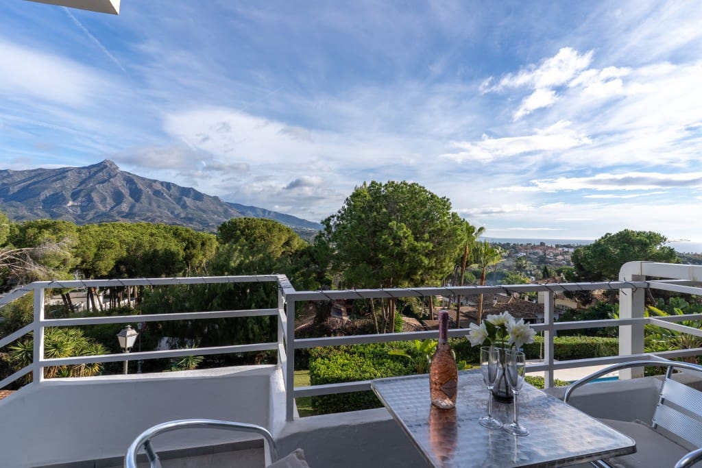 3 makuuhuone Huoneisto myytävänä paikassa Nueva Andalucia mukana uima-altaan - 749 000 € (Ref: 9450247)