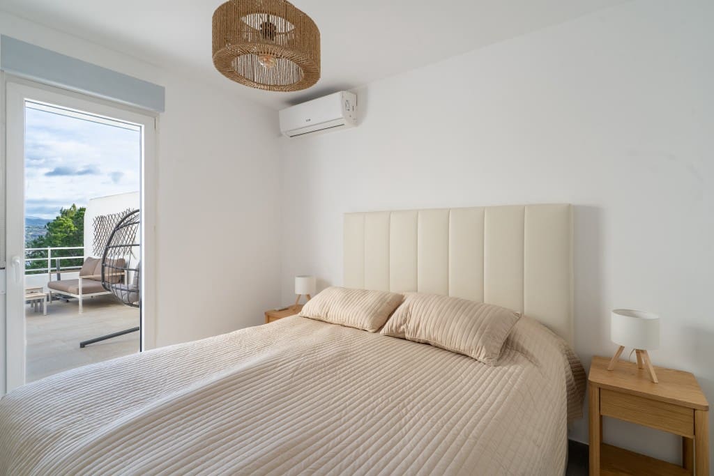 3 makuuhuone Huoneisto myytävänä paikassa Nueva Andalucia mukana uima-altaan - 749 000 € (Ref: 9450247)