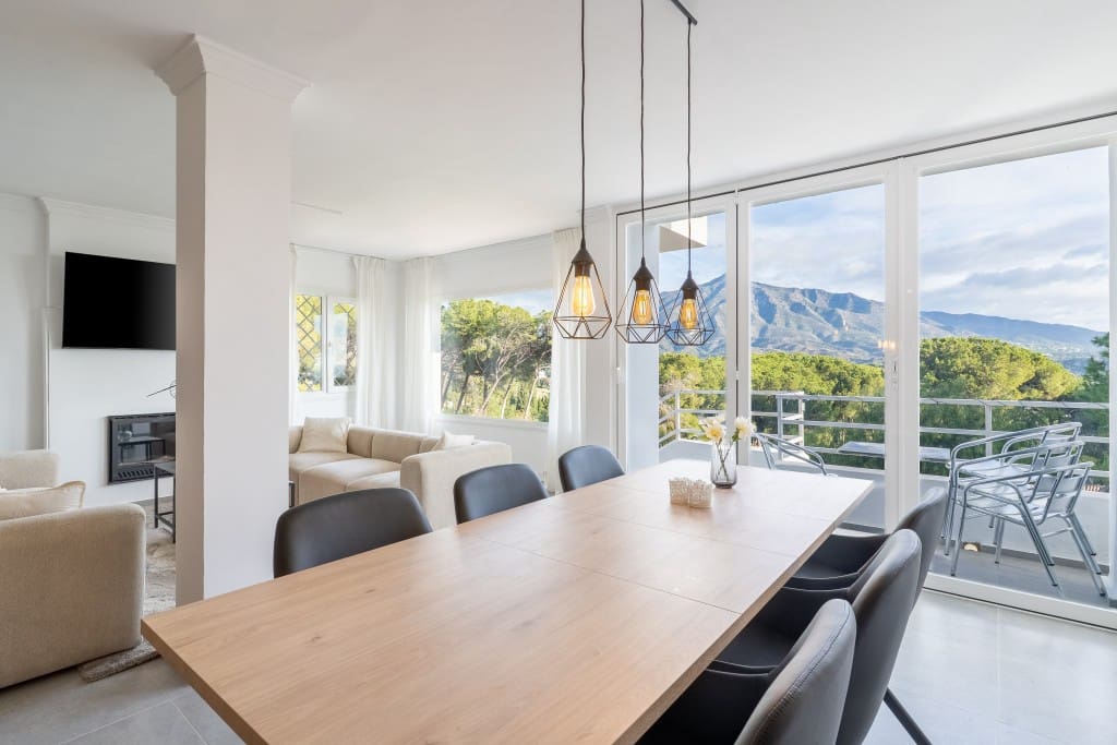 3 makuuhuone Huoneisto myytävänä paikassa Nueva Andalucia mukana uima-altaan - 749 000 € (Ref: 9450247)