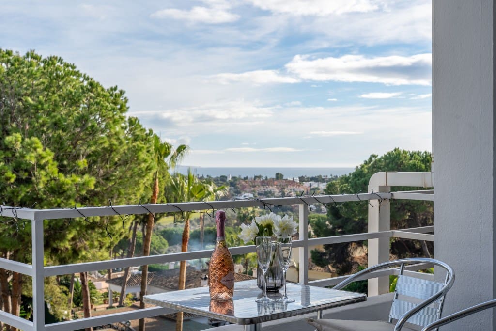 3 makuuhuone Huoneisto myytävänä paikassa Nueva Andalucia mukana uima-altaan - 749 000 € (Ref: 9450247)