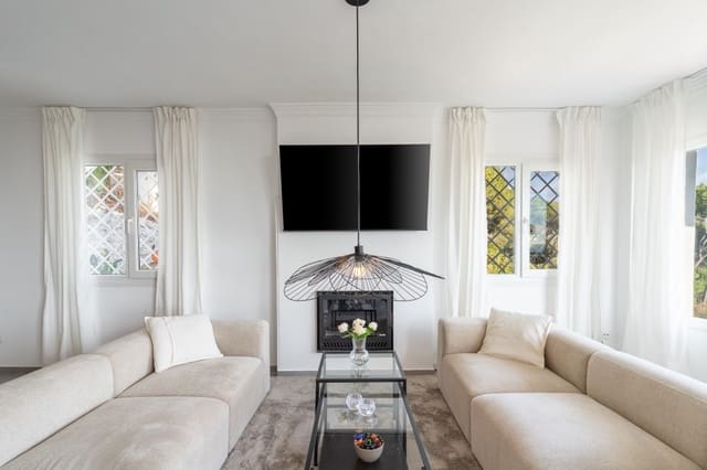 3 makuuhuone Huoneisto myytävänä paikassa Nueva Andalucia, Marbella mukana uima-altaan - 749 000 € (Ref: 9450247)