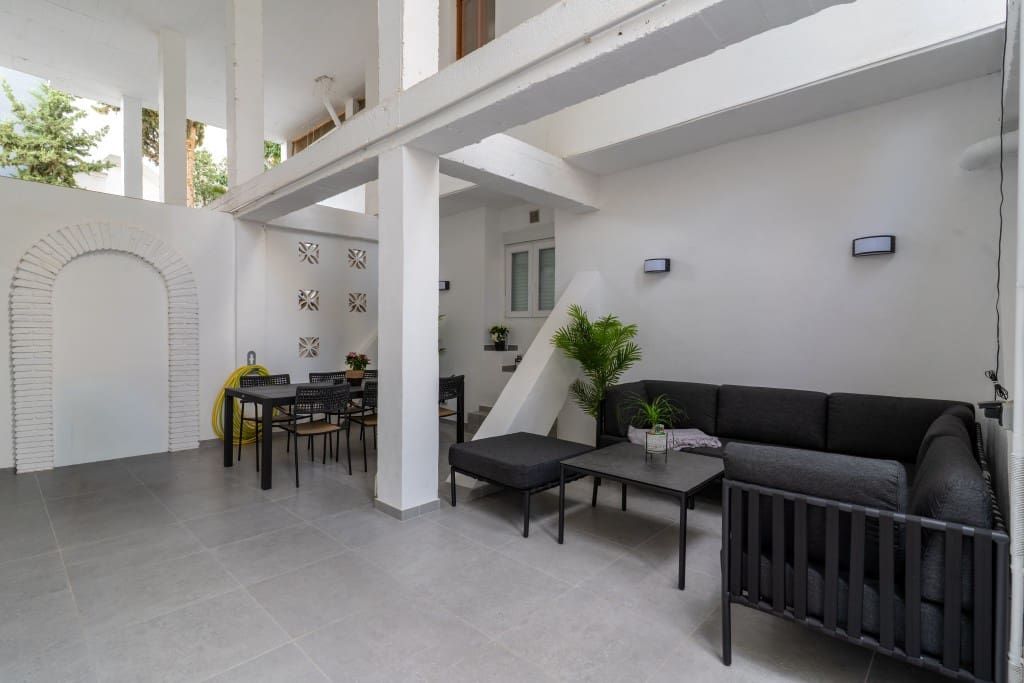 3 makuuhuone Huoneisto myytävänä paikassa Nueva Andalucia mukana uima-altaan - 749 000 € (Ref: 9450247)