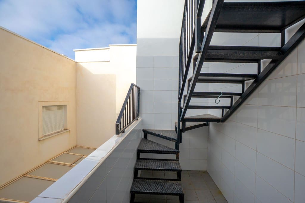 2 soverom Penthouse til salgs i Aguas Nuevas med svømmebasseng - € 239 999 (Ref: 9450248)