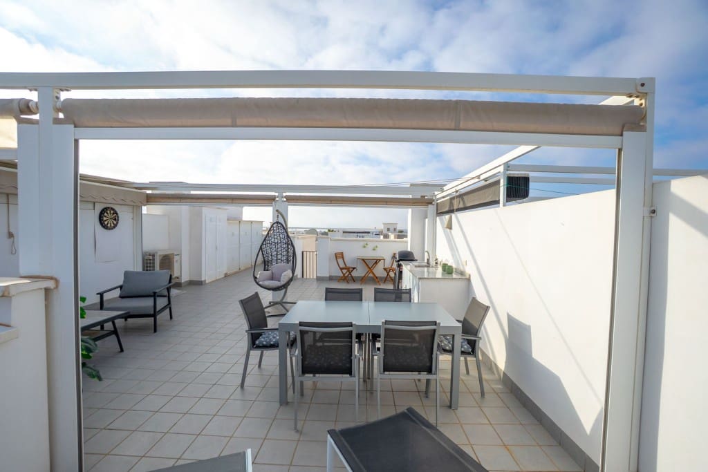 2 soverom Penthouse til salgs i Aguas Nuevas med svømmebasseng - € 239 999 (Ref: 9450248)