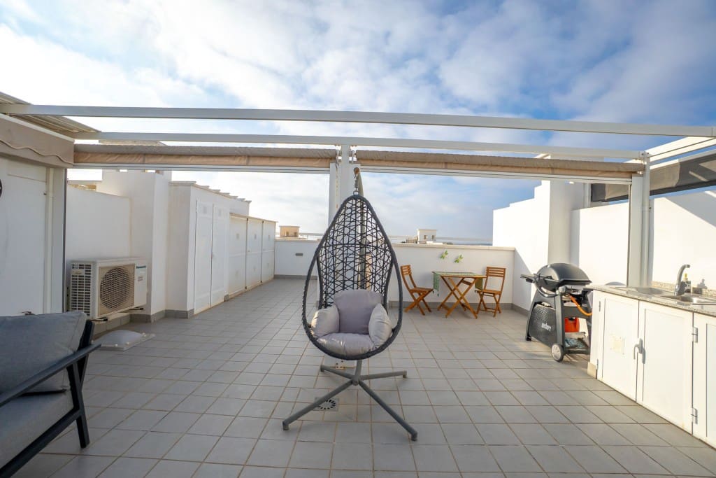 2 soverom Penthouse til salgs i Aguas Nuevas med svømmebasseng - € 239 999 (Ref: 9450248)