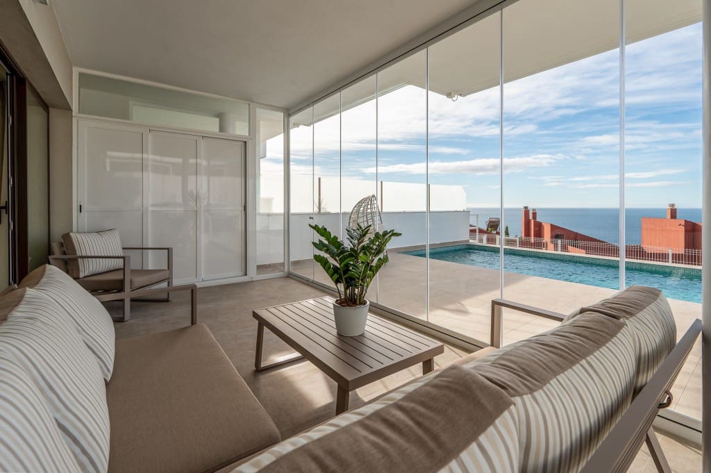 2 slaapkamer Appartement te koop in Nerja met zwembad - € 738.900 (Ref: 9450250)