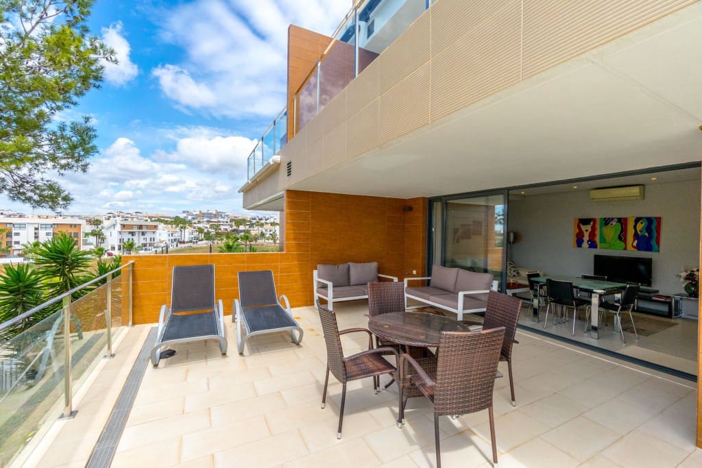 2 sovrum Lägenhet till salu i Villamartin med pool - 259 900 € (Ref: 9450251)