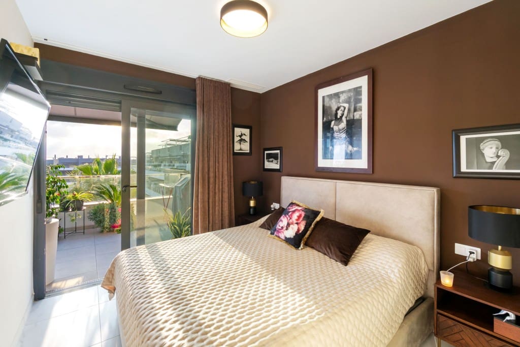 2 makuuhuone Kattohuoneisto myytävänä paikassa Playa Flamenca mukana uima-altaan 
autotalli - 499 000 € (Ref: 9455916)