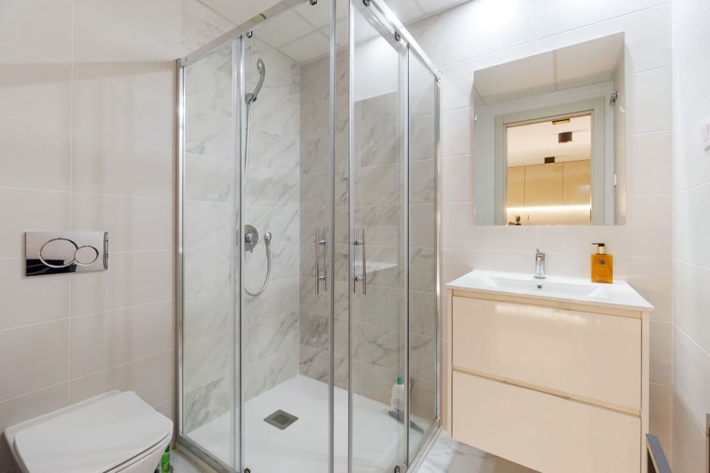 2 makuuhuone Kattohuoneisto myytävänä paikassa Playa Flamenca mukana uima-altaan 
autotalli - 499 000 € (Ref: 9455916)