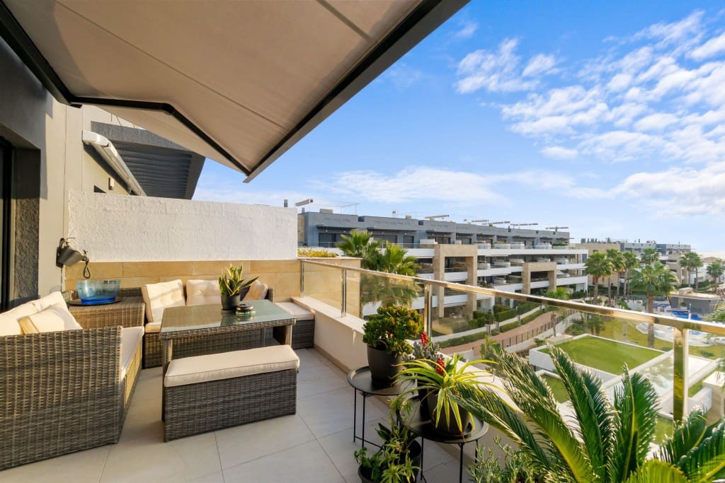 2 makuuhuone Kattohuoneisto myytävänä paikassa Playa Flamenca mukana uima-altaan 
autotalli - 499 000 € (Ref: 9455916)