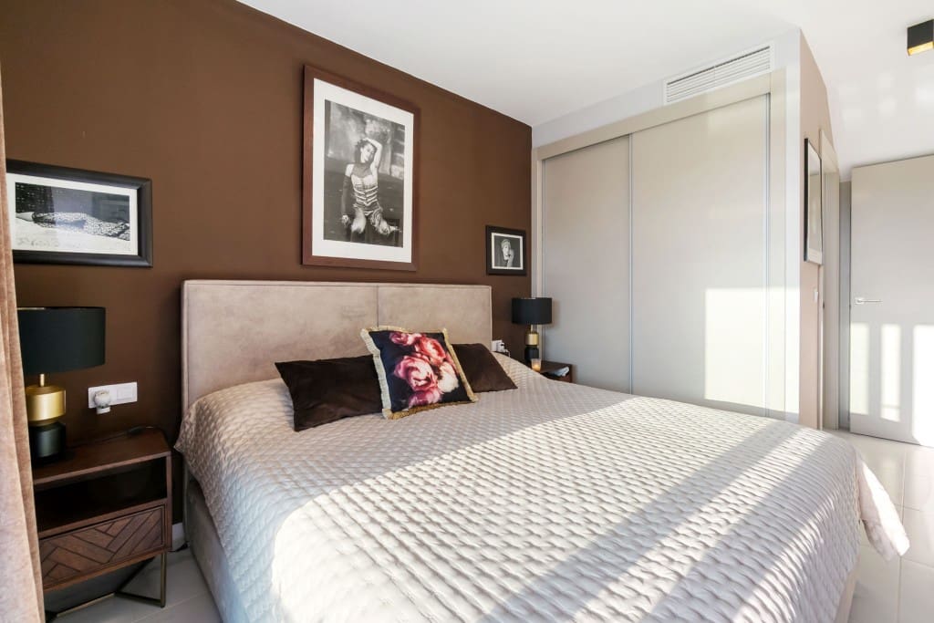 2 makuuhuone Kattohuoneisto myytävänä paikassa Playa Flamenca mukana uima-altaan 
autotalli - 499 000 € (Ref: 9455916)