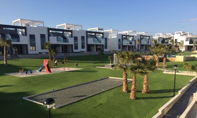 2 bedroom Penthouse for sale in Punta Prima, Torrevieja with pool garage - € 289,000 (Ref: 9455917)