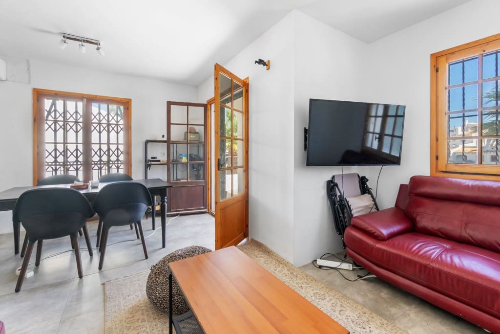 3 soverom Hus til salgs i Villamartin med svømmebasseng - € 289 000 (Ref: 9455918)