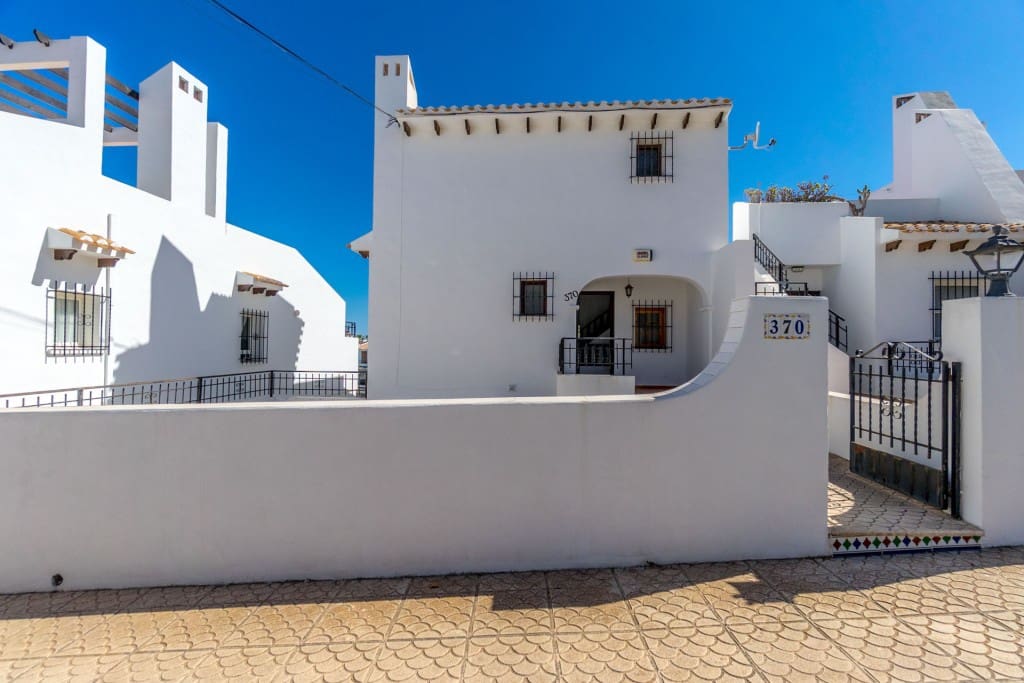 3 soverom Hus til salgs i Villamartin med svømmebasseng - € 289 000 (Ref: 9455918)