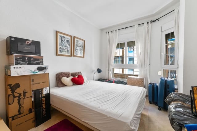 Apartamento de 3 habitaciones en Torrevieja en venta - 234.900 € (Ref: 9461146)