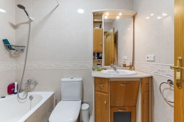 Apartamento de 3 habitaciones en Torrevieja en venta - 234.900 € (Ref: 9461146)