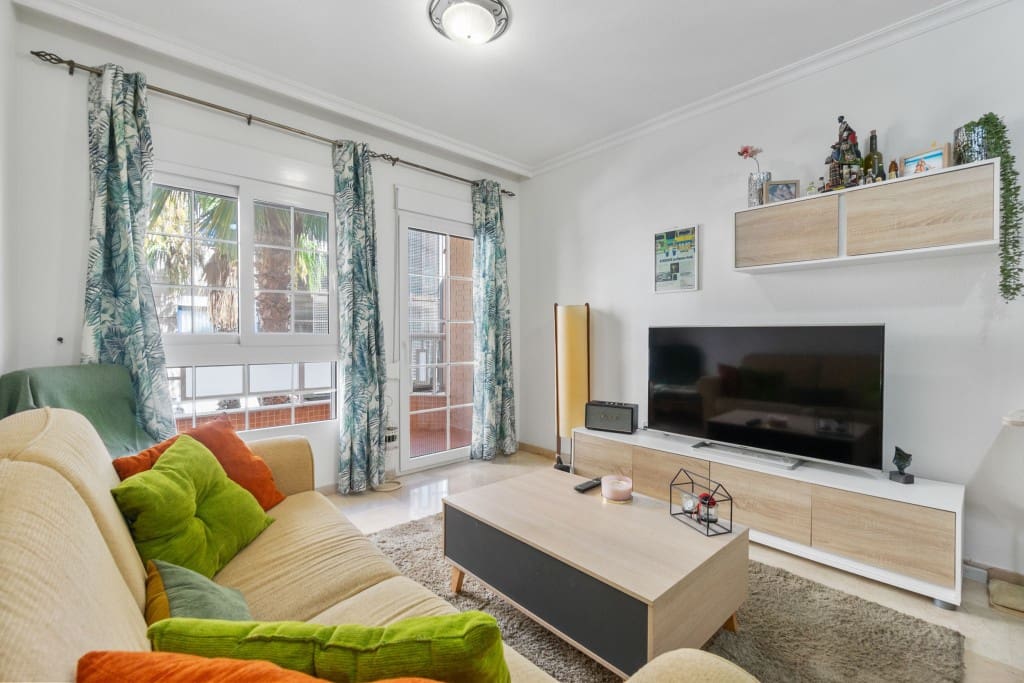 Apartamento de 3 habitaciones en Torrevieja en venta - 234.900 € (Ref: 9461146)