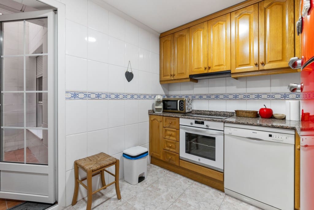 Apartamento de 3 habitaciones en Torrevieja en venta - 234.900 € (Ref: 9461146)